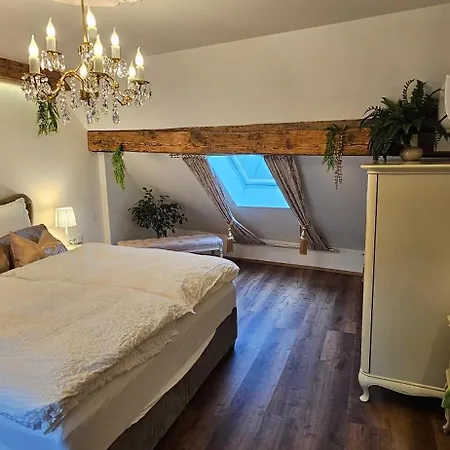 Sisi's Loft - Royale (adults Only) *